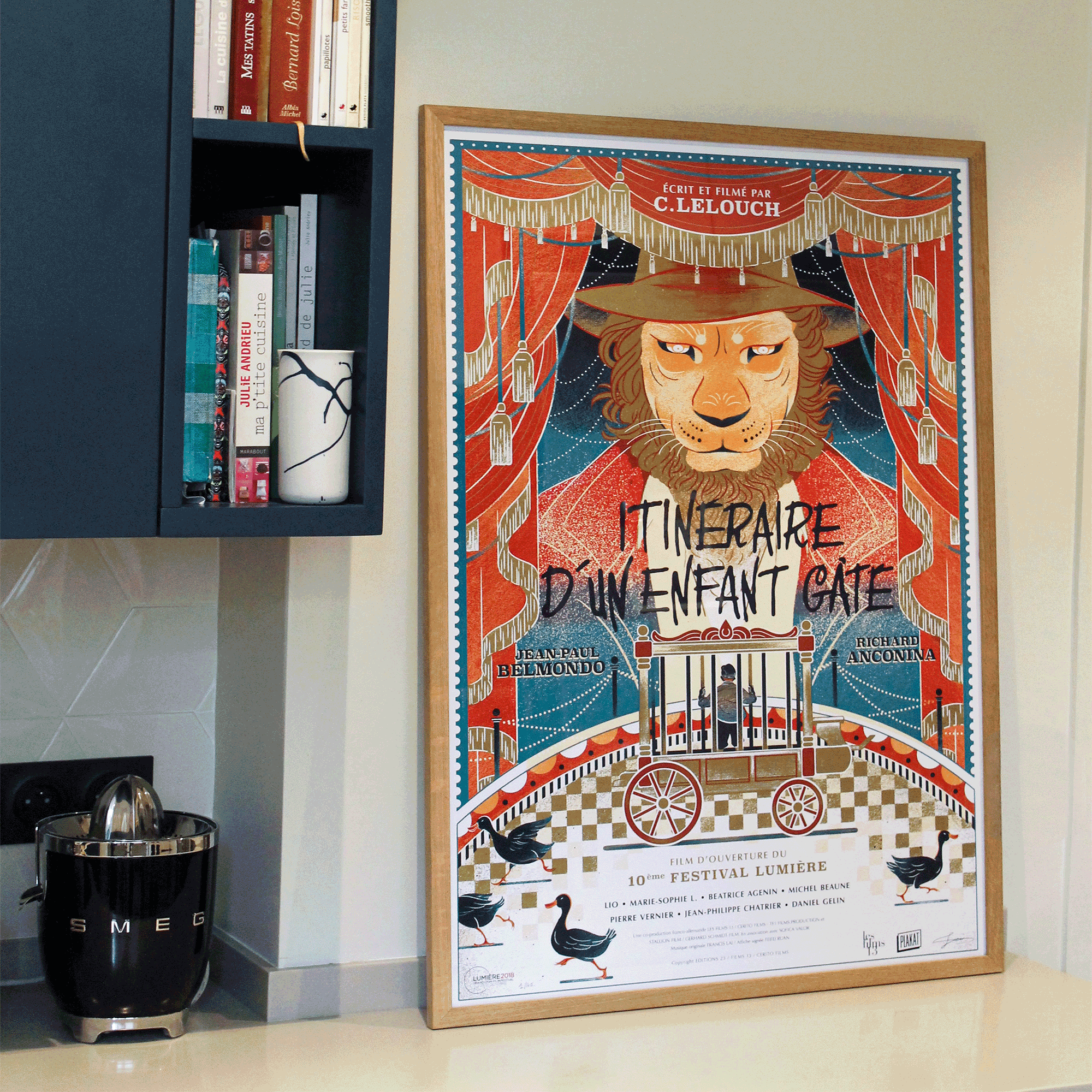 plakat - maison d'edition d'affiche en sérigraphie - affiche de cinema itinéraire d'un enfant gâtée réalisée par feifei ruan - tete de lion - inspiration cirque - style estampe japonaise - imprimée en edition limitée numérotee main
